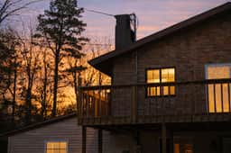 Fox Hollow Retreat | Sleeps 11 | Close to Raceway
