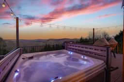 Starlit Haven | Hot Tub, Stargazing Loft, Nature Retreat in PA Wilds