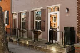 The Ashfield House | Close to Downtown Lancaster