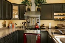 The Ashfield House | Close to Downtown Lancaster
