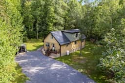 Tuscarora Mountain Retreat | Hot Tub, Hiking, Family Cabin