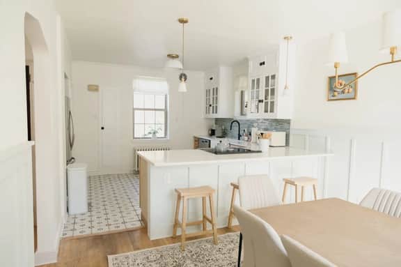 Lady Grey Cottage | Hot Tub, Fireplace, King Bed, Countryside Escape