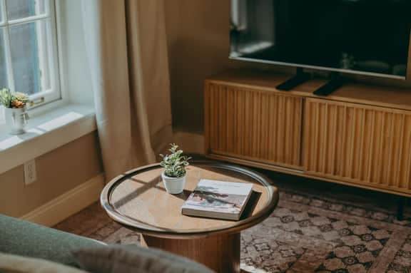 The Maisonette on Duke | King Bed, Chic, Downtown Lancaster